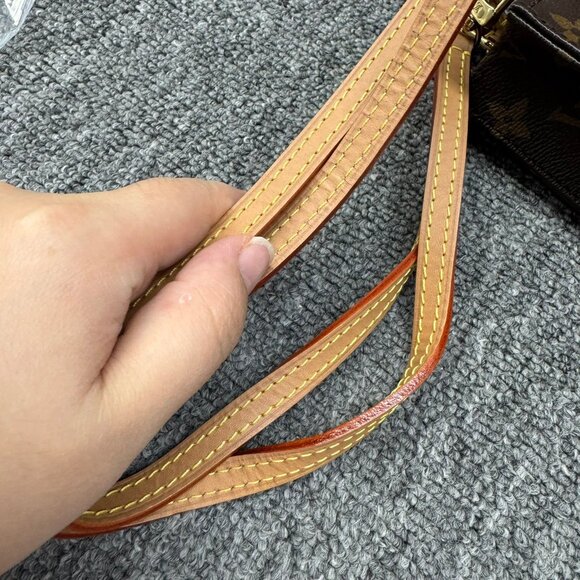 Louis Vuitton Petite Sac Plat Monogram Canvas Satchel fbcco1325-102125 - Picture 9 of 16